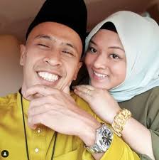 Pelawak, achey akui terkilan dengan dakwaan segelintir pihak mengatakan dia dan isteri mandul ekoran masih belum dikurniakan anak meskipun sudah tujuh tahun berkahwin. Orang Rumah Pun Nak Anak Dari Rahim Sendiri Achey Isteri Bakal Buat Rawatan Ivf Nak Bagi Adik Untuk Tiara Pa Ma