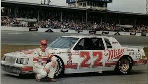bobby allison 22 miller buick regal 1983 nascar champion nascar champions old race cars race cars