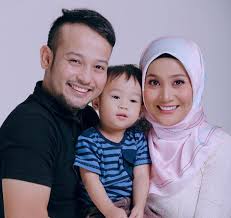 Flu perut atau gastroenteritis sering kali terjadi akibat infeksi virus atau bakteri pada sistem pencernaan. 5 Hari Demam Panas Suhu Tak Turun Muntah Muntah Kaki Sejuk Rupanya Anak Yana Samsuddin Terseliuh Dada Terhentak Pa Ma
