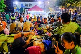 Kechara soup kitchen penang 6pm food distribution at no.6 halaman ariffin (off jalan burma) inspired by h.e. Help These 8 Selfless Soup Kitchens Fight Hunger In M Sia One Meal At A Time