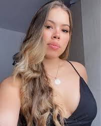 Nicole Sousa's Instagram, Twitter & Facebook