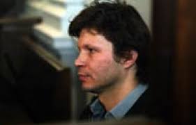 Lors de sa garde à vue  8  '  9  , bertrand cantat déclare avoir porté 4 fortes gifles à sa compagne, version qu'il réitèrera lors de son interrogatoire  10  '  11  , puis lors de son procès [ 12. Mort De Marie Trintignant Bertrand Cantat Condamne A Huit Ans De Prison Le Devoir