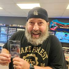 Luckiest Man Sportscards добави...