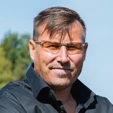 Improving police performance by training officers to manage stress