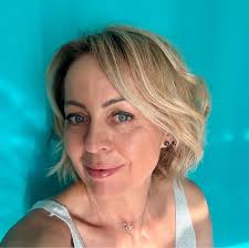 Eva Running in people