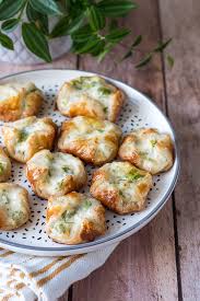 Feuilletes A La Brandade En 2020 Brandade De Morue Recette Aperitif Alimentation