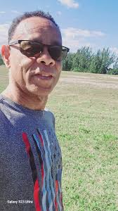 8 miles run. Then another beautiful morning in paradise.