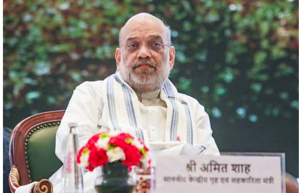 Shah criticises Congress decision to sing two stanzas of Vande Mataram