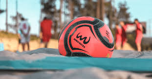 Meninas do futebol.jpg 800 × 600; O Futebol De Praia Esta De Volta Uniao De Leiria