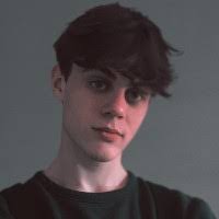 Edward Renshaw's Instagram, Twitter & Facebook