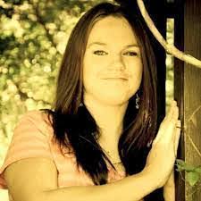 Brandy Shore's Instagram, Twitter & Facebook