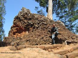 Berikut jadwal waktu buka puasa bandung & kota lain berikut jadwal waktu berbuka puasa, imsakiyah, dan salat pada 9 mei 2019 atau 4 ramadhan. Candi Lor Berwisata Sambil Menikmati Keeksotisan Peninggalan Jaman Sejarah Tempat Me