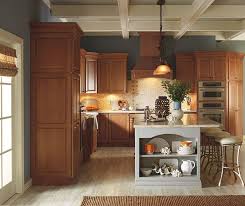 Off White Kitchen Cabinets Dark Grey Island Diamond In 2020 Semi Custom Kitchen Cabinets Kitchen Projects Design Traditional Kitchen Design