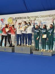 Néhány futballista már nem biztosan nem játszhat, mások még reménykednek. Sportloveszet Ket Bronzot Szereztek A Magyar Junior Lanyok Az Eb N