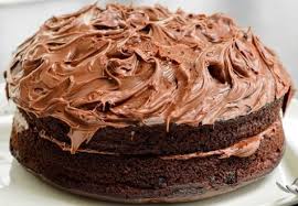 Le Gateau Tentation Au Chocolat Est Un Gateau Compose De Disques De Genoise Au Chocolat Garnies D Un Gl En 2020 Recette Facile Glacage Chocolat Glacage Chocolat Facile