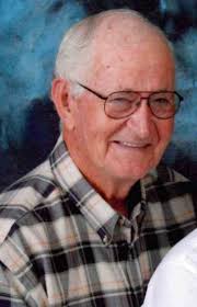 Jesse Houston “Mutt” Durrence, 83, passed away Saturday, February 24, 2018  at Memorial Health University Medical Center. He was born March 27, 1934 to  Earnest Alan Durrence Sr. and Ora Martin Durrence