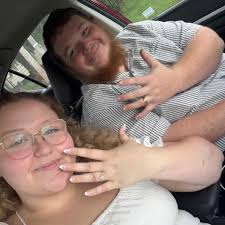 Farm location for wedding photos in Elmwood?