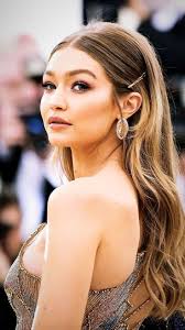Hair Clip Styles For Fancy Girls Fashionactivation Ball Hairstyles Simple Prom Hair Sleek Hairstyles