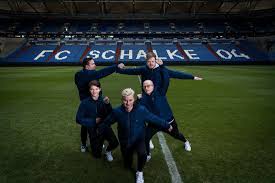 The team previously played in the european league of legends challenger series (eu cs) after being relegated in the 2017 eu lcs spring promotion tournament, but returned to the eu lcs. Fc Schalke 04 Esports Team Profile Gaming4 Cash