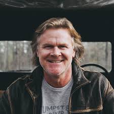 Mike Ragsdale's Instagram, Twitter & Facebook