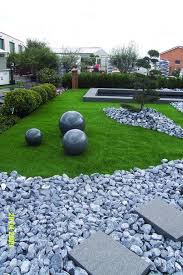 34 ideen fur gartengestaltung mit kies preisgunstige losung terassenideen holzsteg muscheln steine u graser im einklang bilder und fotos garten garten gestalten gartendach. Fliesen Natursteine Www Fliesenzentrum Erfurt De Garten Front Yard Garden Design Front Yard Landscaping Design Outdoor Gardens Design