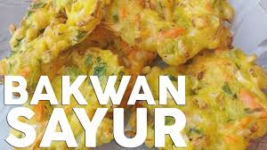 Renyah dan lezat, bakwan jagung bisa disajikan dengan saus sambal manis atau sebagai makanan pendamping untuk hidangan utama. Tasty And Healthy Bakwan Sayur Resep Sehat Bakwan Sayur Youtube