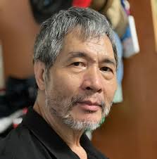 張斯綱- 預約系統大當機！還給不給活路啊～  今早第9、10類已登記接種意願的民眾已陸續接到簡訊可上網預約接種時間，但同一時間，指揮中心也開放18歲以上民眾登記疫苗接種意願，大批民眾湧入網站，結果換來的卻是系統大當機…不管是「COVID-19公費疫苗預約平台」、「健保快  ...