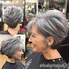 Frisuren Und Haarschnitte Fur Frauen Uber 50 Im Jahr 2020 Bob Frisur Altere Damen Frisuren Fur Altere Damen Kurzhaarfrisuren