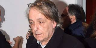 Στις 28 δεκεμβρίου έφυγε από την ζωή ο θάνος μικρούτσικος. Sygkinei O Andreas Mikroytsikos Gia Ton Aderfo Toy 8ano Einai Se Ola Monadikos An8rwpos Anatropi News