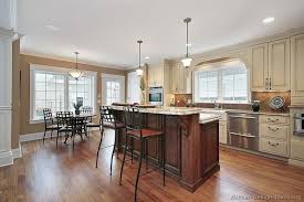 Kitchen Idea Of The Day Traditional Two Tone Antique White And Wood Kitchen Traditional Kitchen Cabinets Antique White Kitchen Antique White Kitchen Cabinets