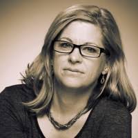 Kelly Ennis's Instagram, Twitter & Facebook