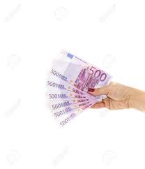 Es wäre aus meiner sicht fatal, wenn in der öffentlichkeit der eindruck entstünde, die diskussion um bargeldobergrenzen und. Euro Scheine 500 Banknoten Hand Halten Geld Eu Wahrung Lizenzfreie Fotos Bilder Und Stock Fotografie Image 48522361
