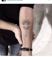 Lotus Tattoo Dot Work Tatowierungen Tattoo Ideen Coole Tattoos