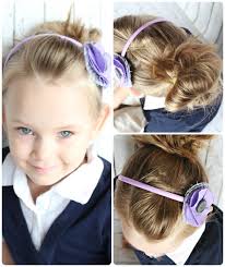 But hair is another story—you don't want to waste time struggling with your curling iron when you could be downstairs opening presents and spending quality time with family. 10 Easy Little Girls Hairstyles 5 Minutes Somewhat Simple