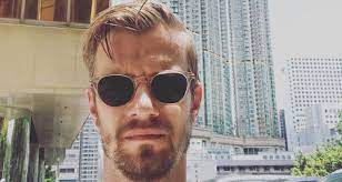 German comedians and the funniest actors throughout. Joko Winterscheidt Das Vermogen Einkommen 2021