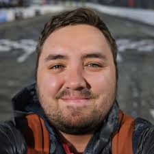 Aaron Bearden's Instagram, Twitter & Facebook