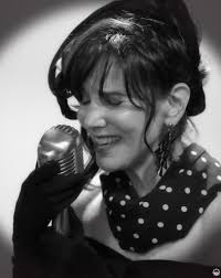 Lori Colombo's Instagram, Twitter & Facebook