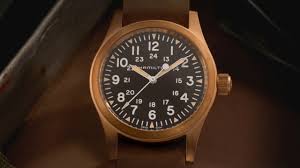 38mm matt stainless steel case, three hand display, dark dial with light, luminescent numerals, indexes showing hours and minutes, durable nato strap: Drdlkluz7qekum