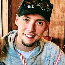 Josie Eacho and Tyler Daigle's Wedding Website