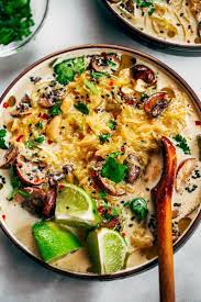 Spicy Peanut Spaghetti Squash Ramen Paleo Gluten Free Eats Recipe Spicy Peanuts Vegetarian Ramen Recipe Food Inspiration