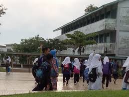 Wanita selamat melahirkan bayi perempuan di dalam kereta dengan bantuan dua polis wanita ibu pejabat polis daerah (ipd) kota kota samarahan: Kereta Sewa Murah Kota Samarahan Home Facebook