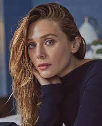 Elizabeth Chase's Instagram, Twitter & Facebook