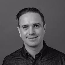 Ally Steele (@Ally_S)