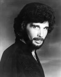 📷 A father and son jam session pictured inside the 1978 album “Variations”  by Eddie Rabbitt. ♥️ Eddie's father, Thomas Michael Rabbitt was an Irish  immigrant and a skilled fiddle and accordion