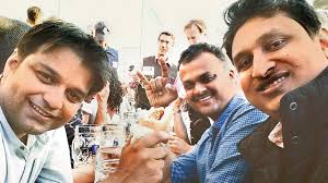 Mumbaikars reveal favourite addas to hangout with friends