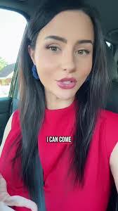 Alexis Wallis's Instagram, Twitter & Facebook