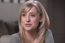 She was known for her role as chloe sullivan on the television show smallville and her role as amanda on the fx series wilfred. allison has been facing charges since her arrest in 2018. Smallville Actress Allison Mack Arrested For Nxivm Allegation Law Crime