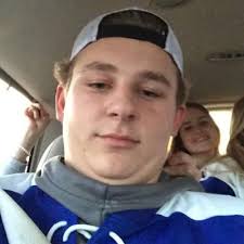 Emily Bayless (@ebayless8)