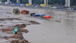 Seiring dengan tibanya musim hujan, berikut ini beberapa menurut catatan, salah satu banjir terparah yang pernah melanda dki jakarta terjadi pada tahun 2007. Banjir Jakarta 326 Gardu Listrik Pln Dipadamkan Di Ibu Kota Metro Tempo Co