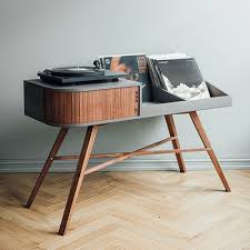Vinyl Table Un Ecrin De Chene Pour Les Amoureux De Disques Vinyles Meuble Pour Platine Vinyle Meuble Vinyle Etagere Vinyle